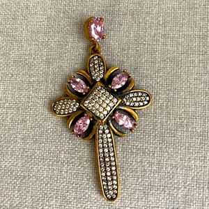 Stunning Silver Cross